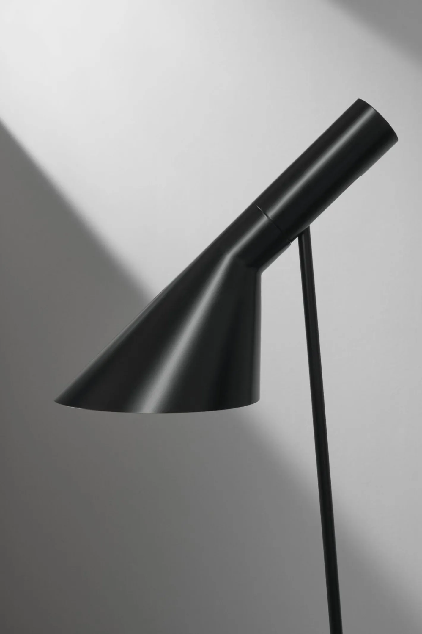 Discount Louis Poulsen AJ Vloerlamp Black