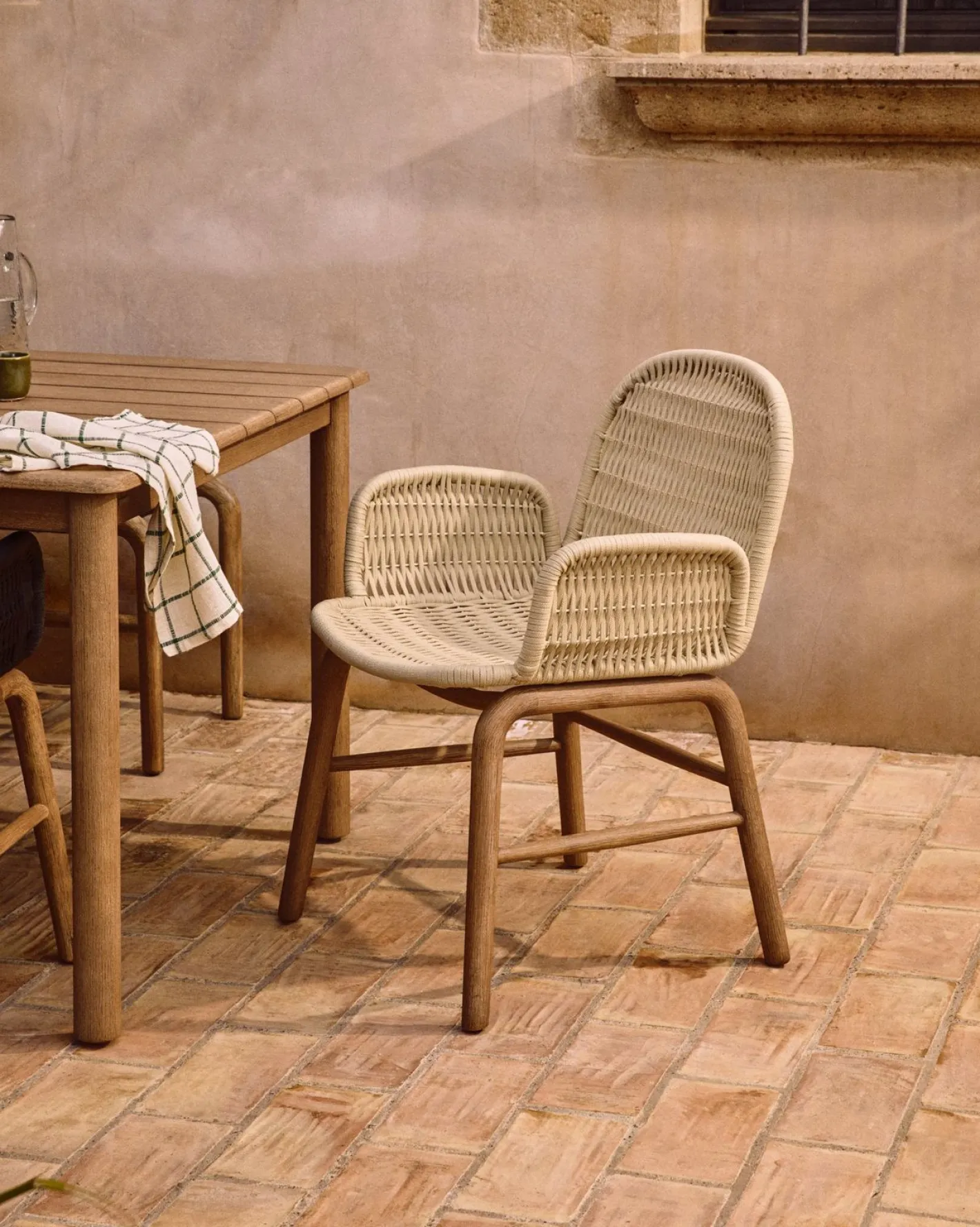 Outlet Kave Home Alipa Tuin Armstoel Ecru