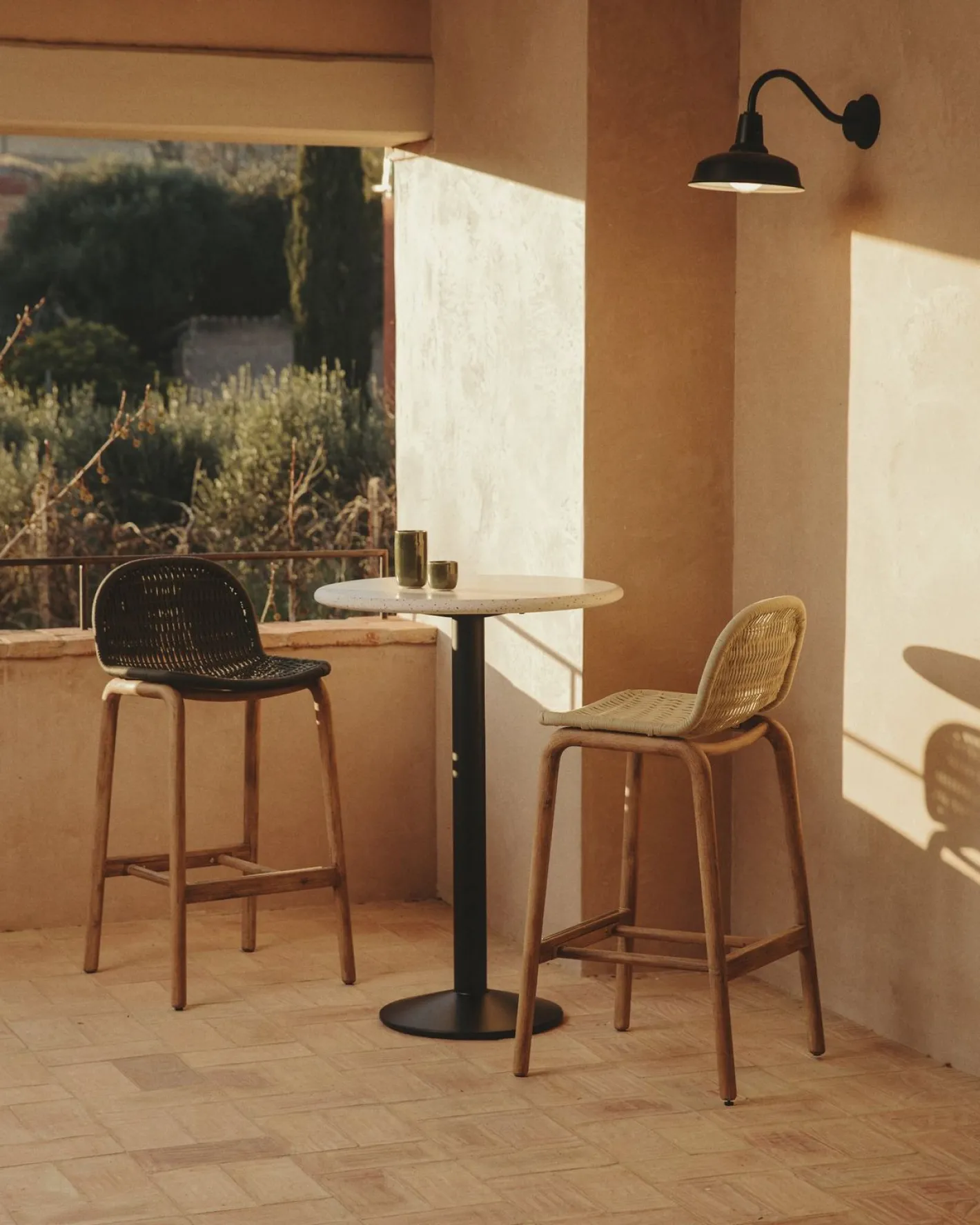 Outlet Kave Home Alipa Tuin Barkruk Antraciet