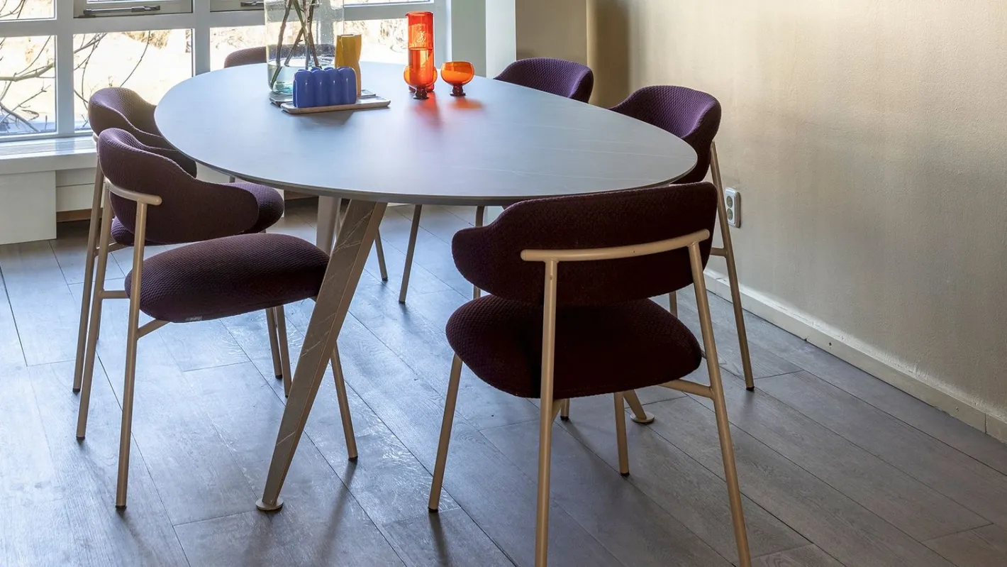 Discount Artifort Aloa Eetkamerstoel Roze, Rood