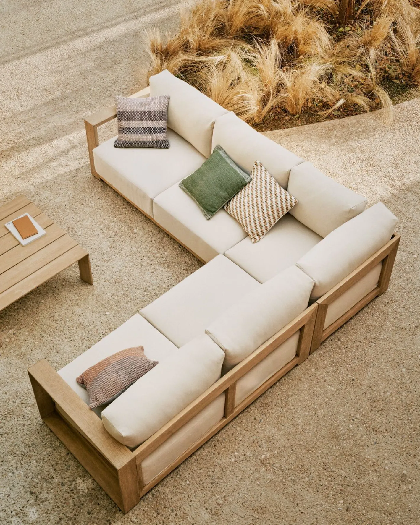 New Kave Home Ambra Tuinbank Beige