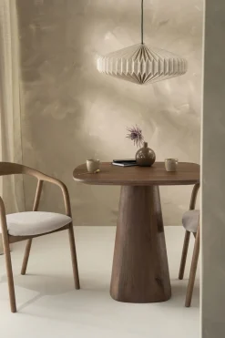 Eleonora Aron Eettafel Lichtbruin