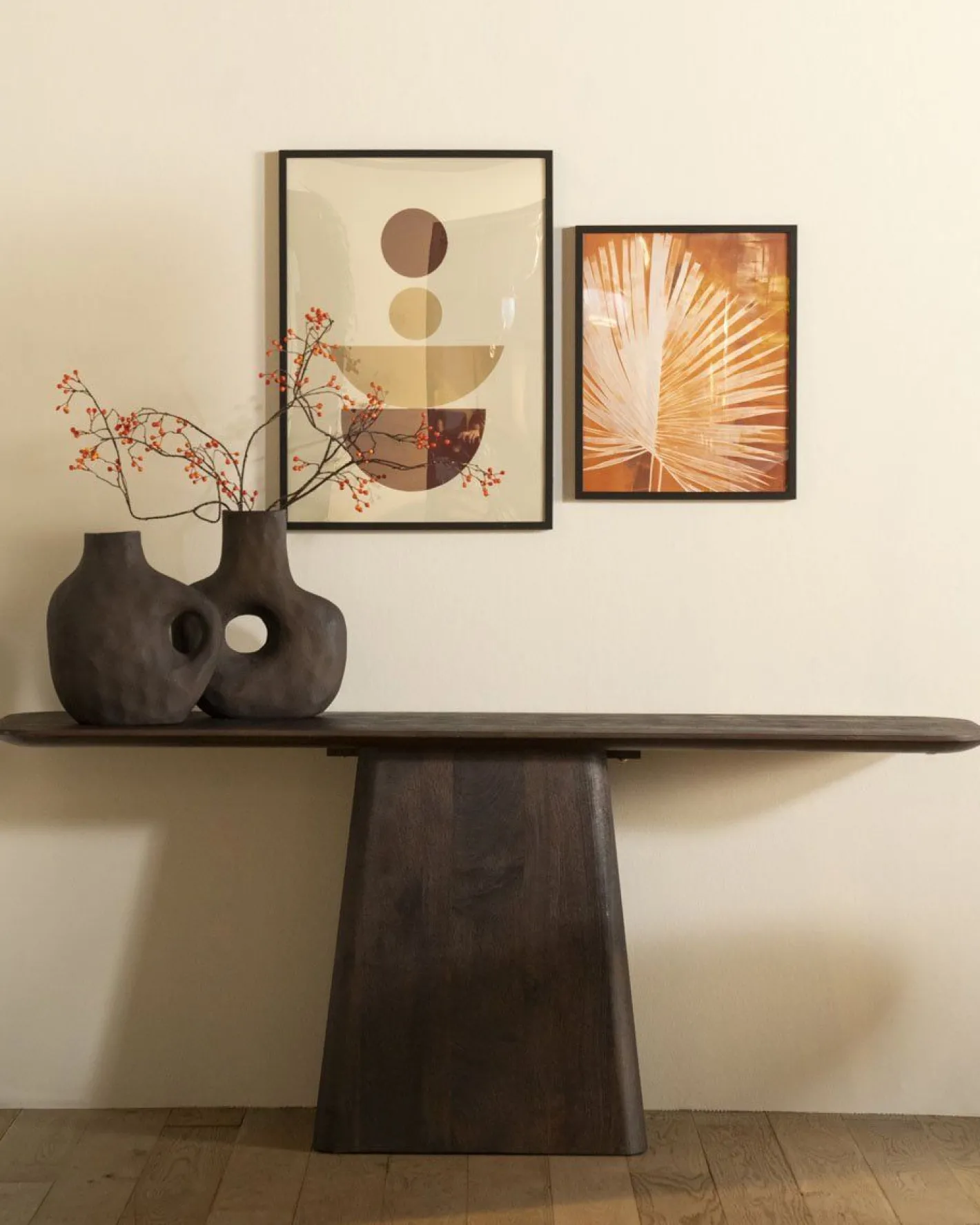 New Eleonora Aron Wandtafel Bruin