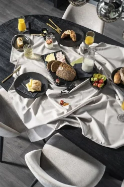 Hot Eleonora Aron Eettafel Zwart