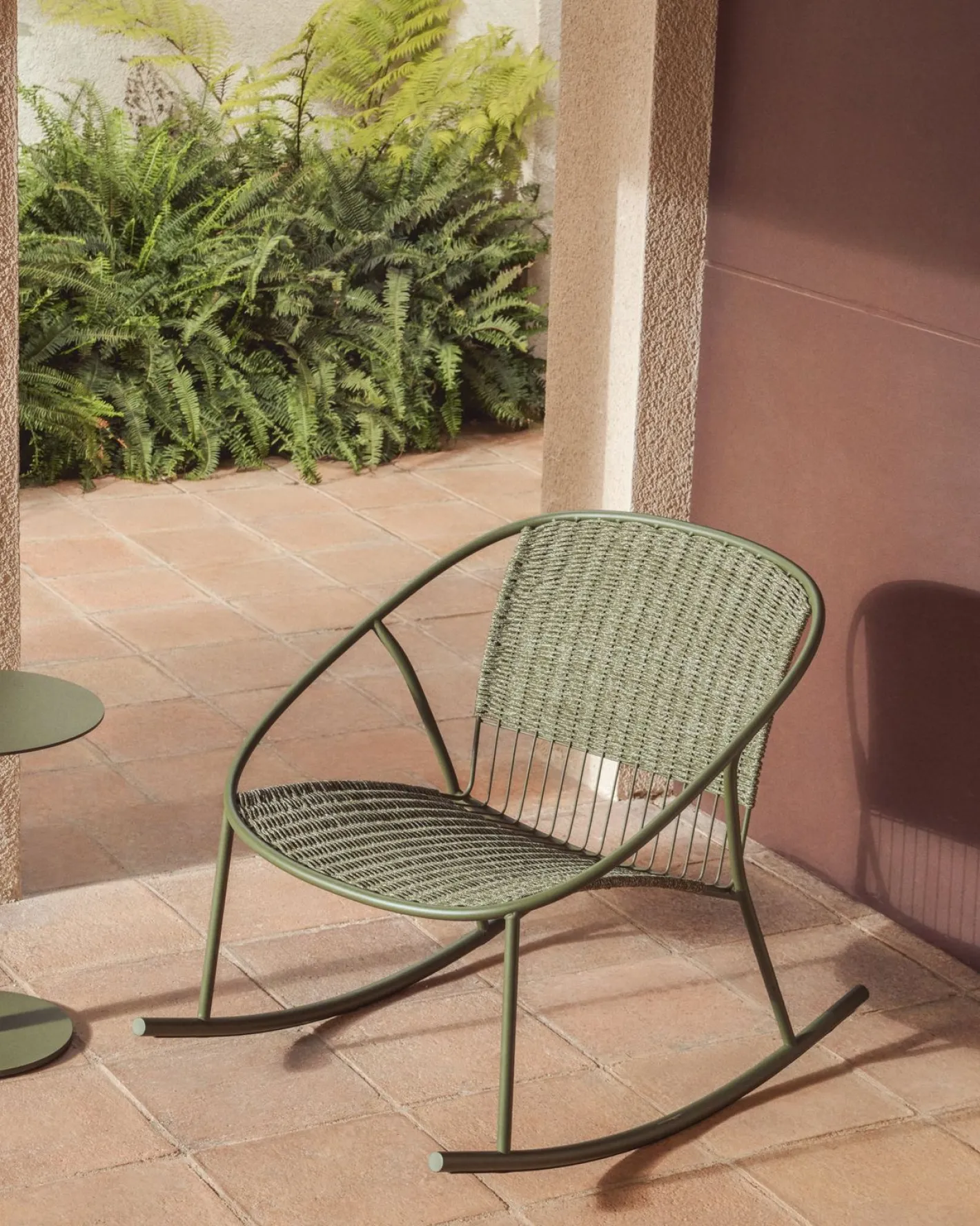 Discount Kave Home Atrani Outdoor Schommelstoel Groen