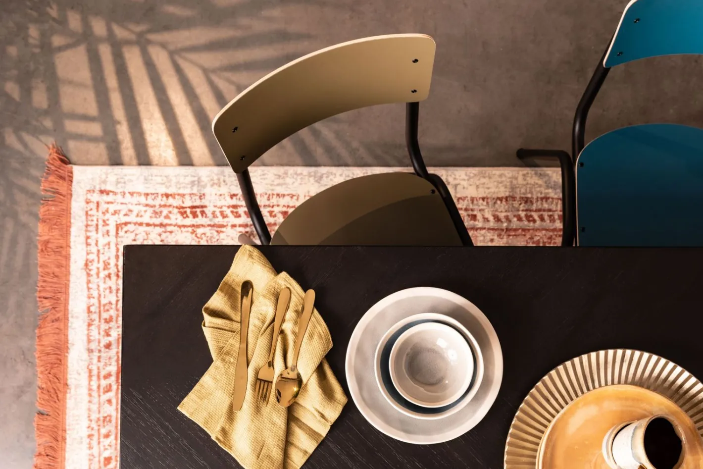 Zuiver Back to School (set van 4) Eetkamerstoel Matte Olive