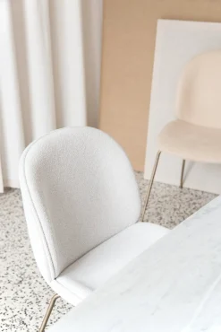 Clearance GUBI Beetle Eetkamerstoel Light Bouclé