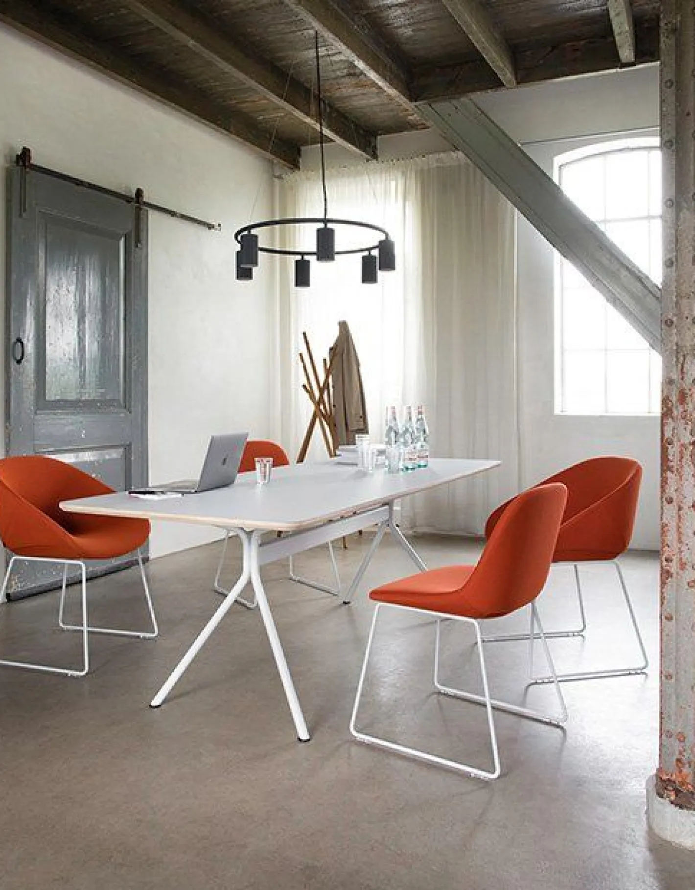 New Artifort Beso Eetkamerstoel Blauw