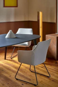 Hot Leolux Bondi Eettafel Bruin