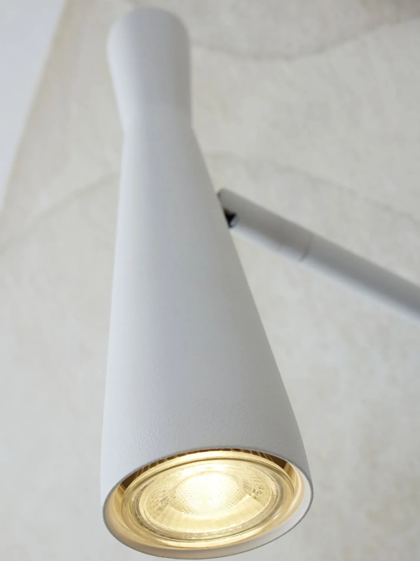 Discount It's about RoMi Bordeaux Wandlamp White