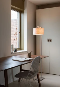 Sale It's about RoMi Boston M Vloerlamp Sand, Light Linen