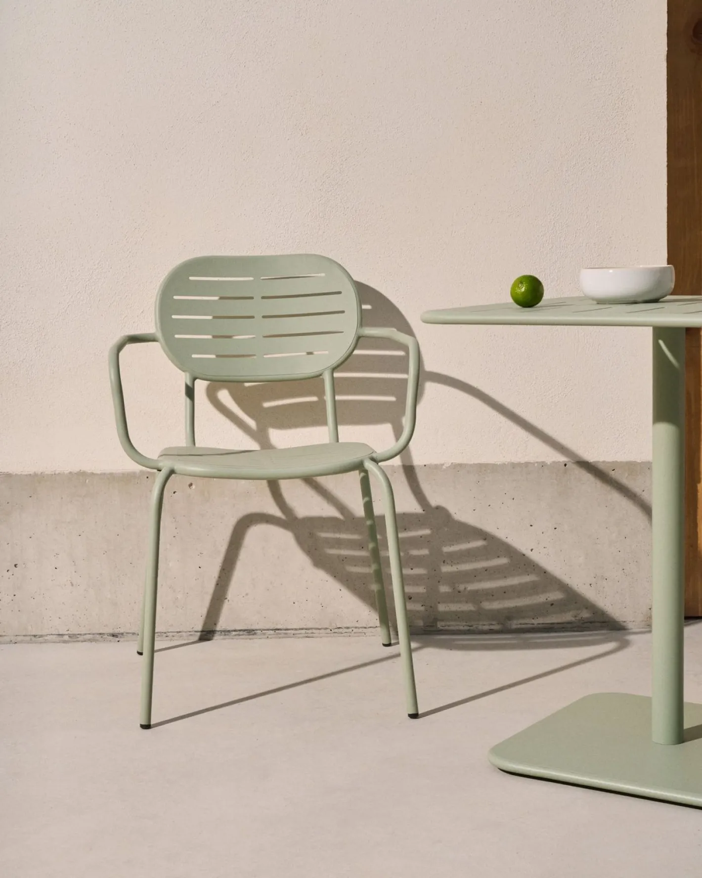 Kave Home Brai Tuin Armstoel Turquoise