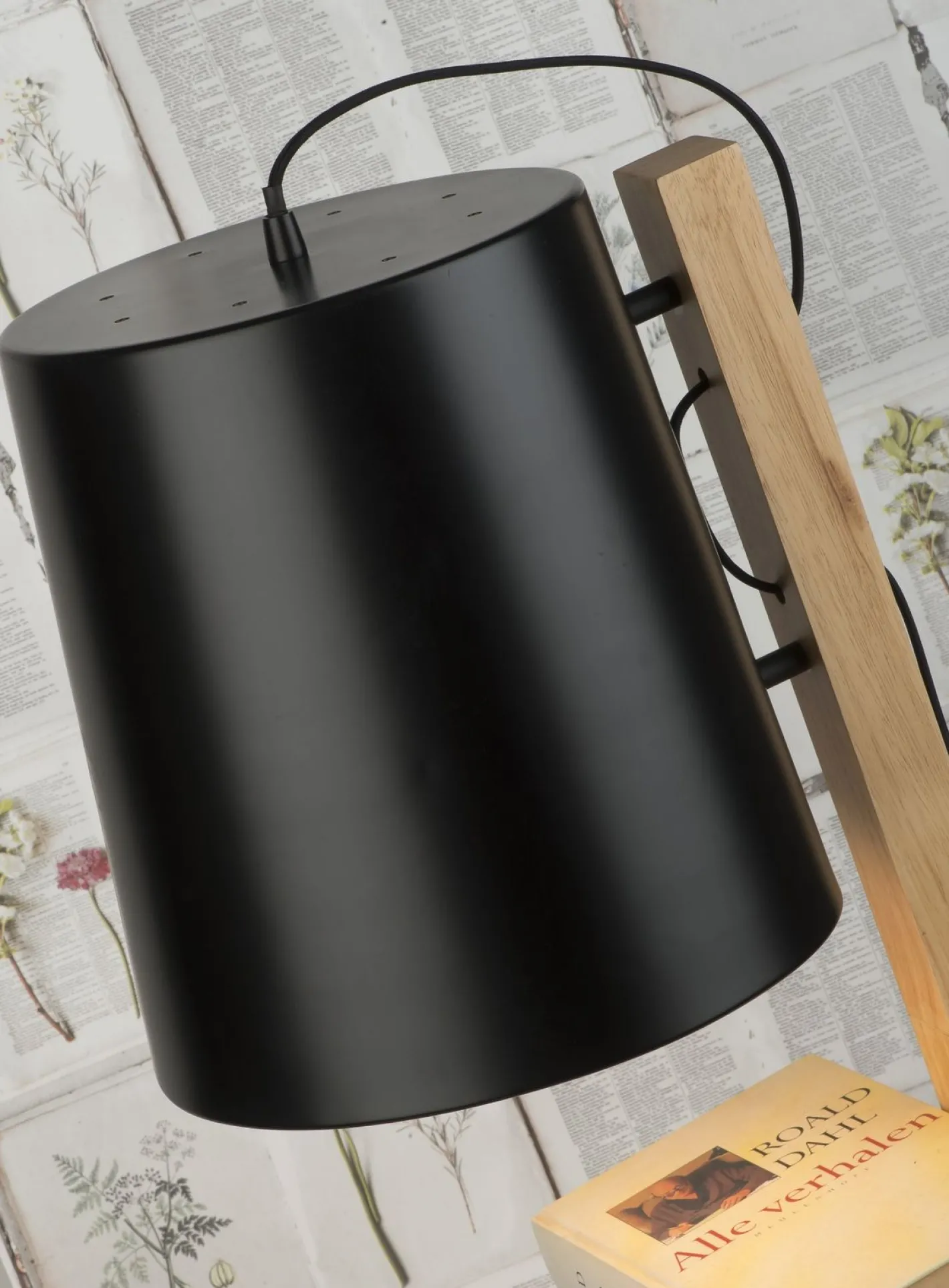 Online It's about RoMi Cambridge Vloerlamp zwart