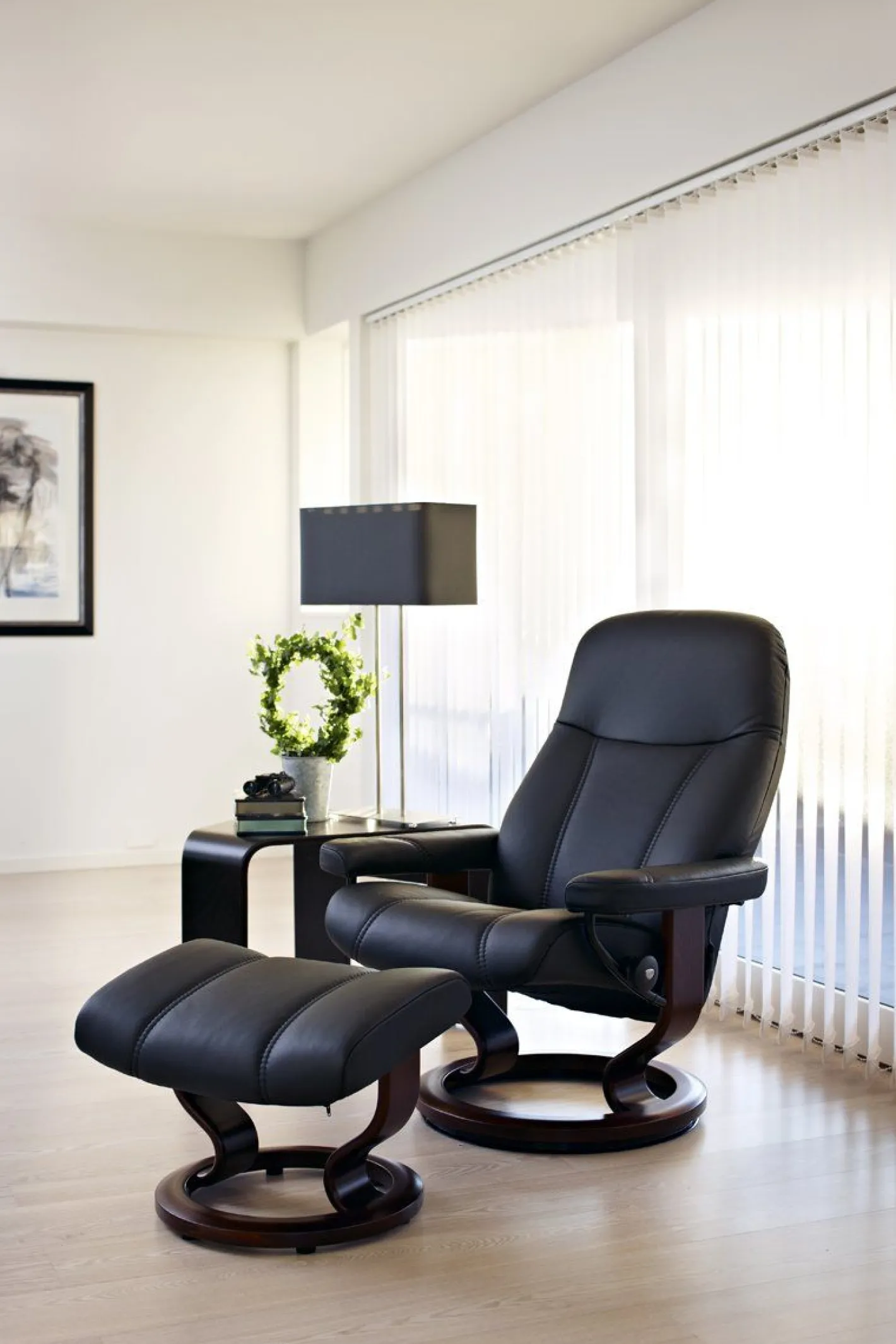Clearance Stressless Consul Relaxfauteuil + Hocker Light Grey