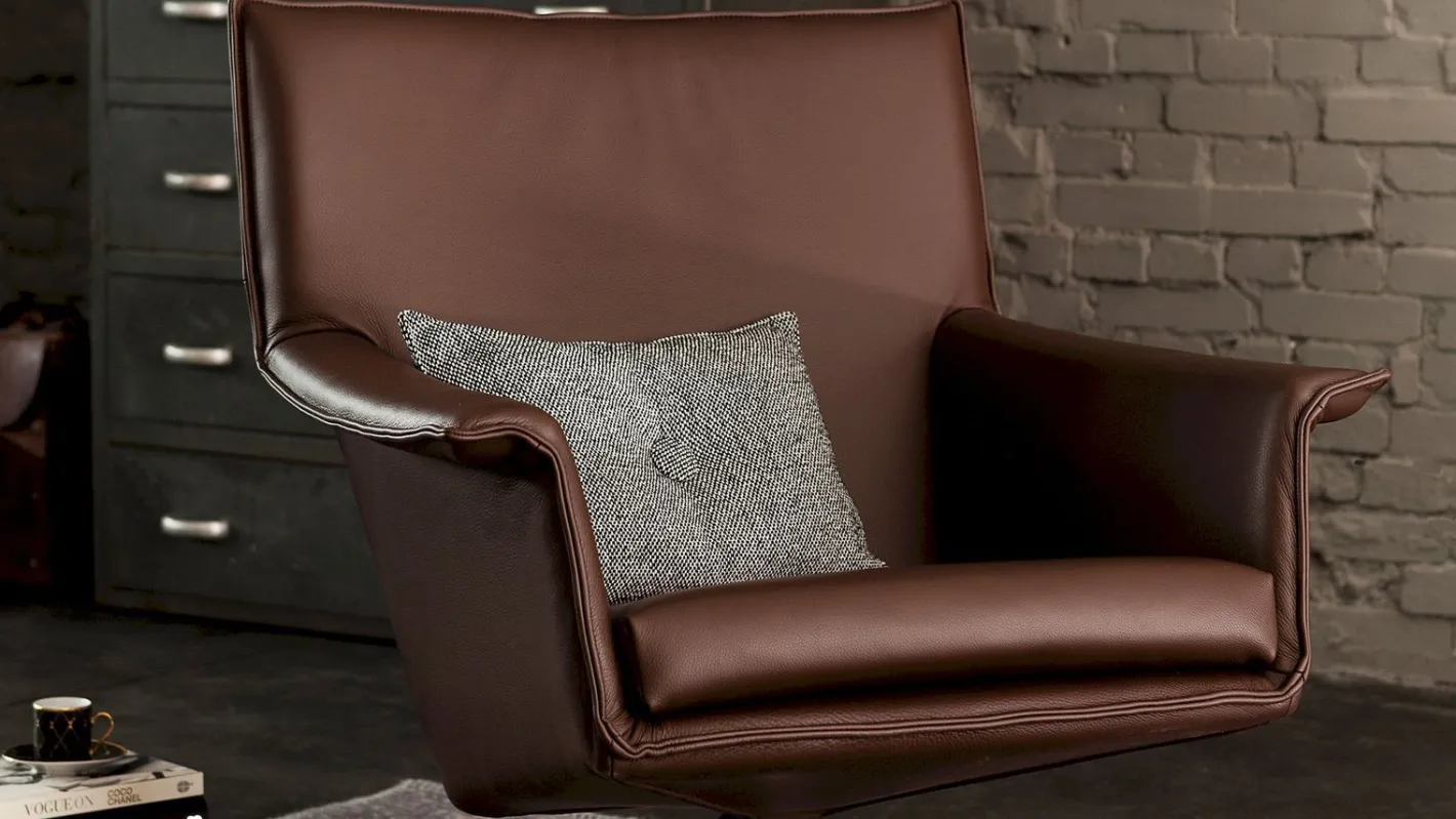 New Design on Stock Djenne Draaifauteuil