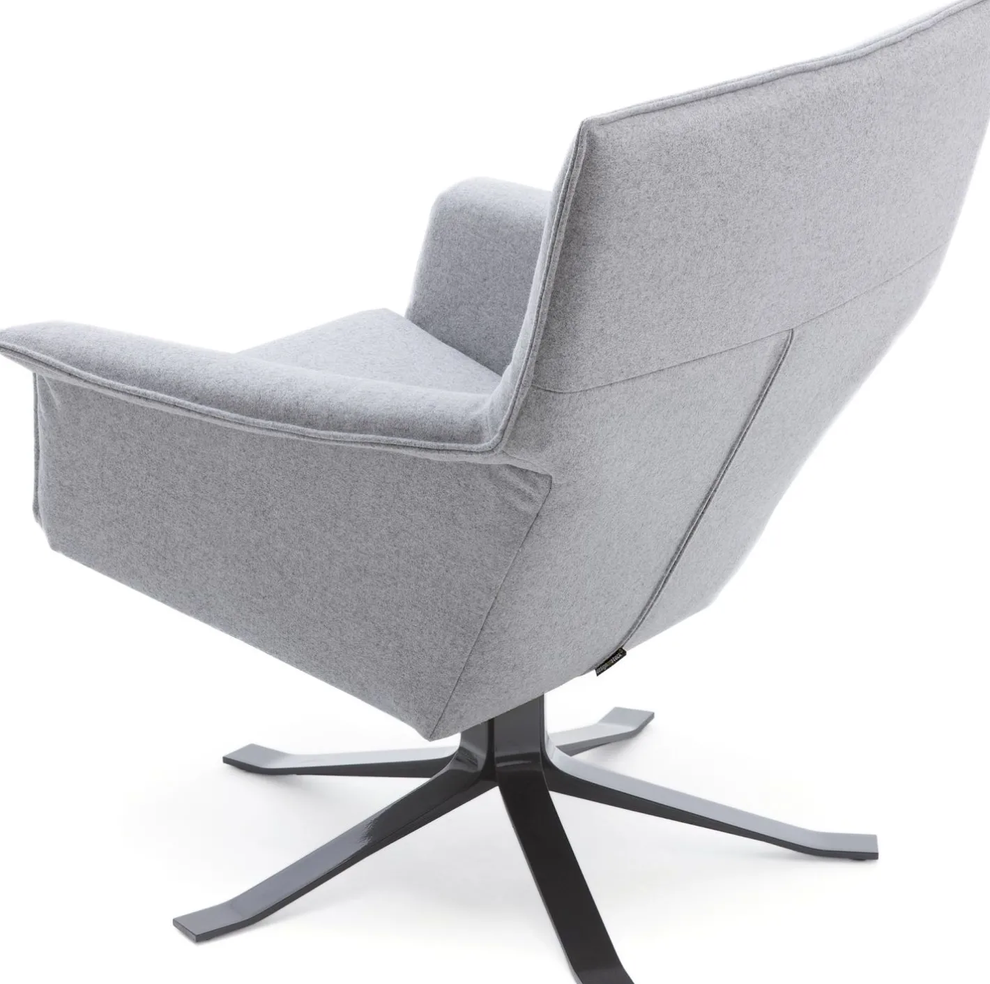 New Design on Stock Djenne Draaifauteuil