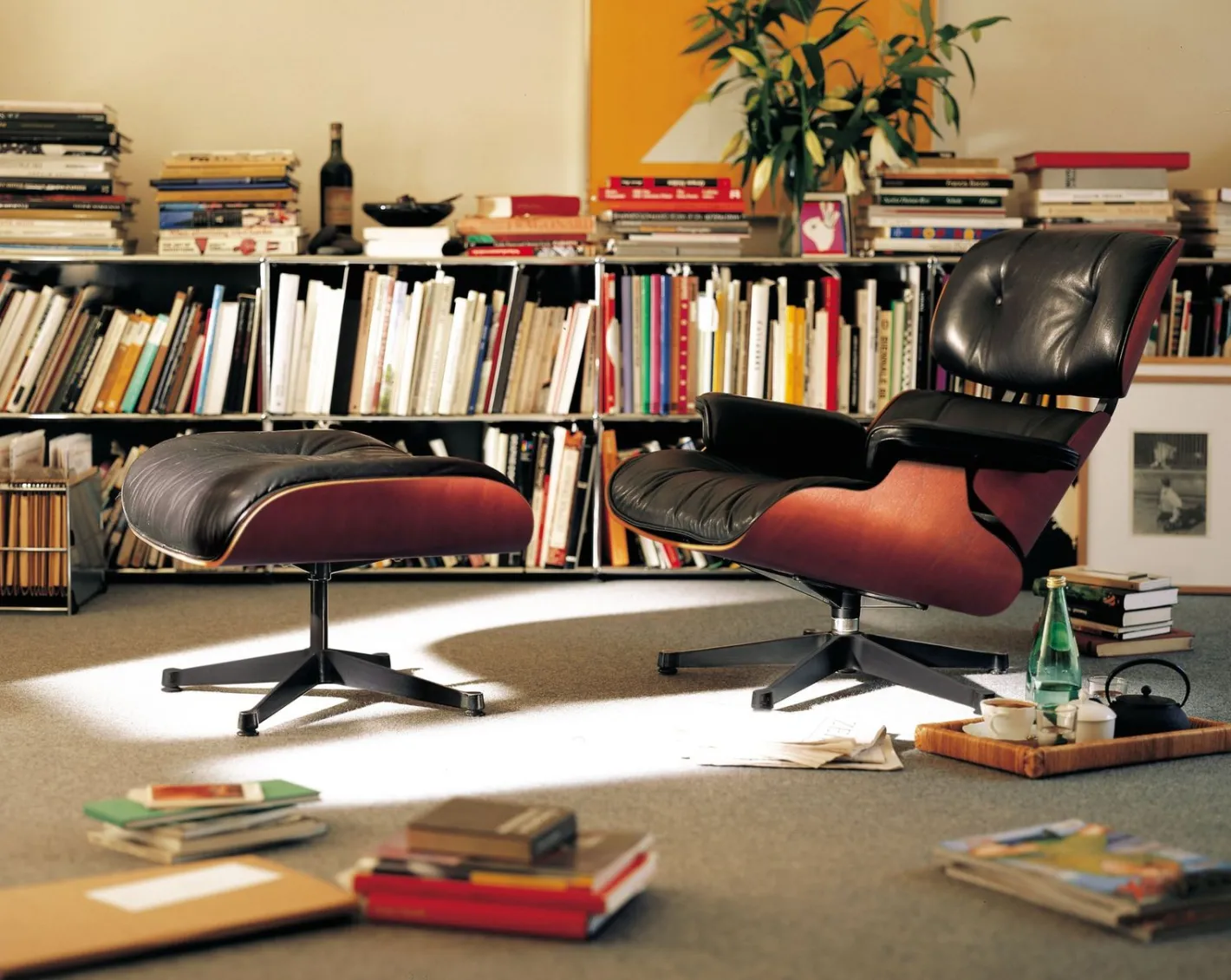 New Vitra Eames Lounge Chair & Hocker Zwart