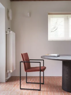 Best Arco Frame Friendly Eetkamerstoel Rust