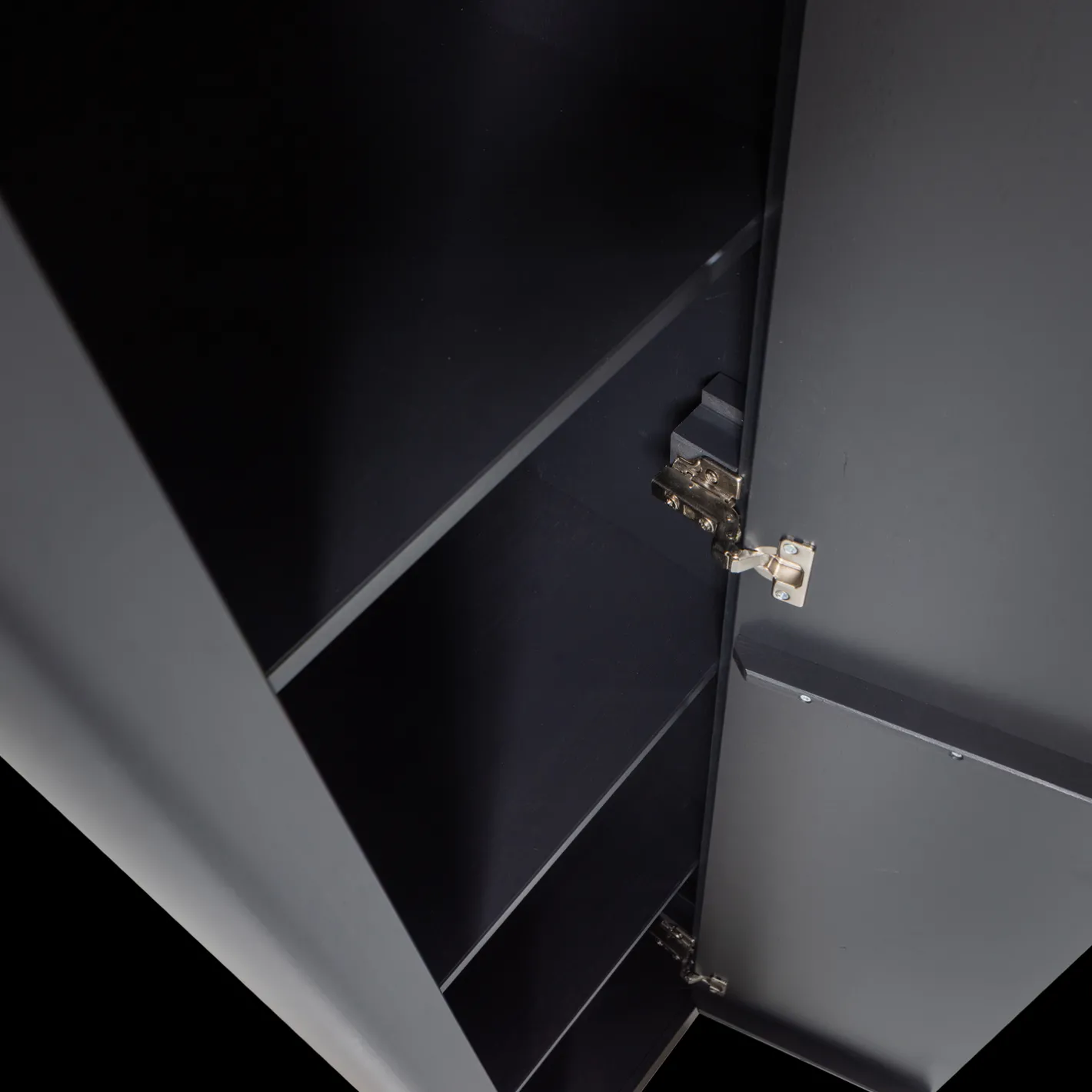 Outlet WOOOD Gunnar Hoge Opbergkast Matzwart