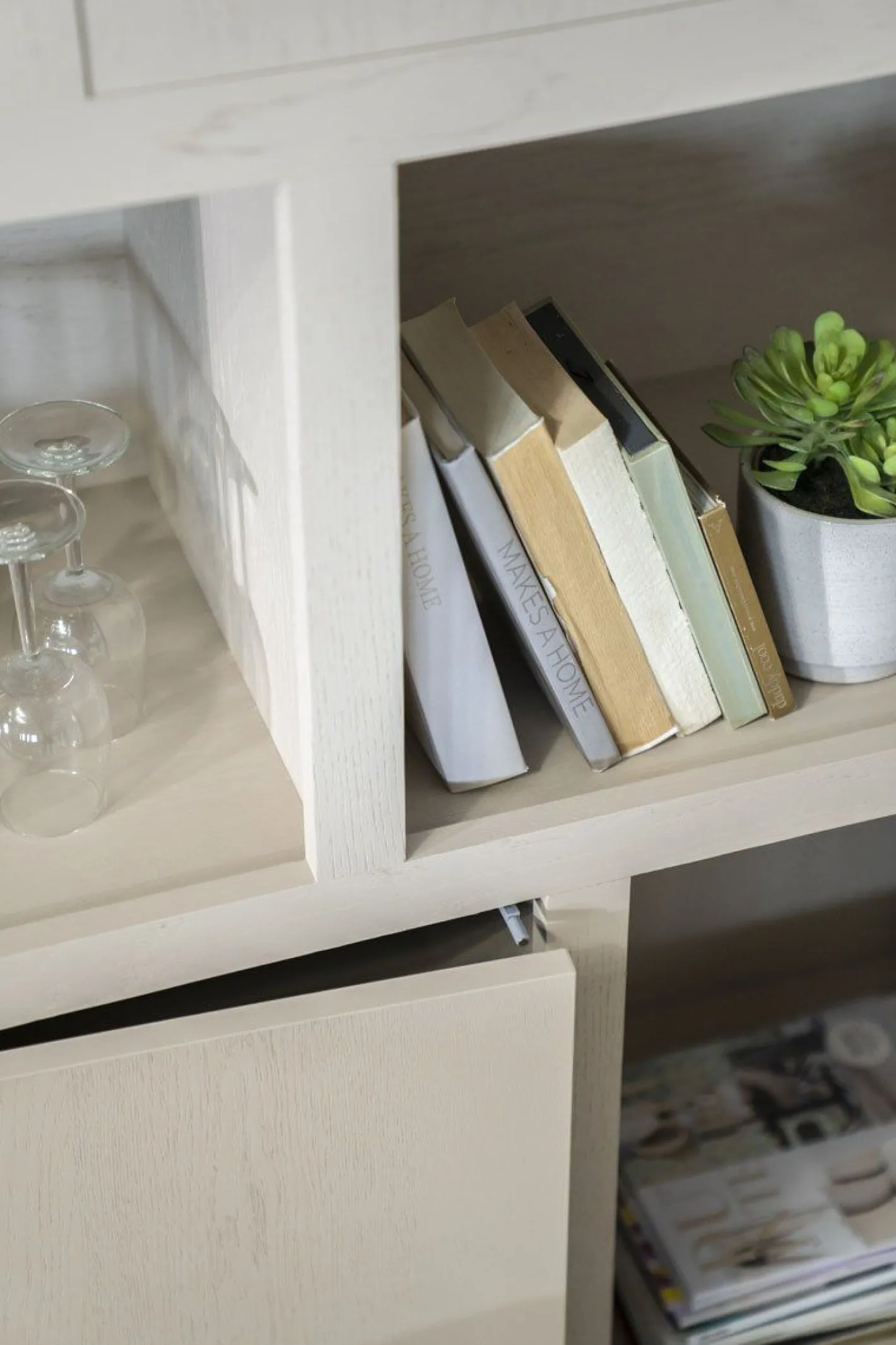 Sale Eleonora Helsinki Kabinet Taupe