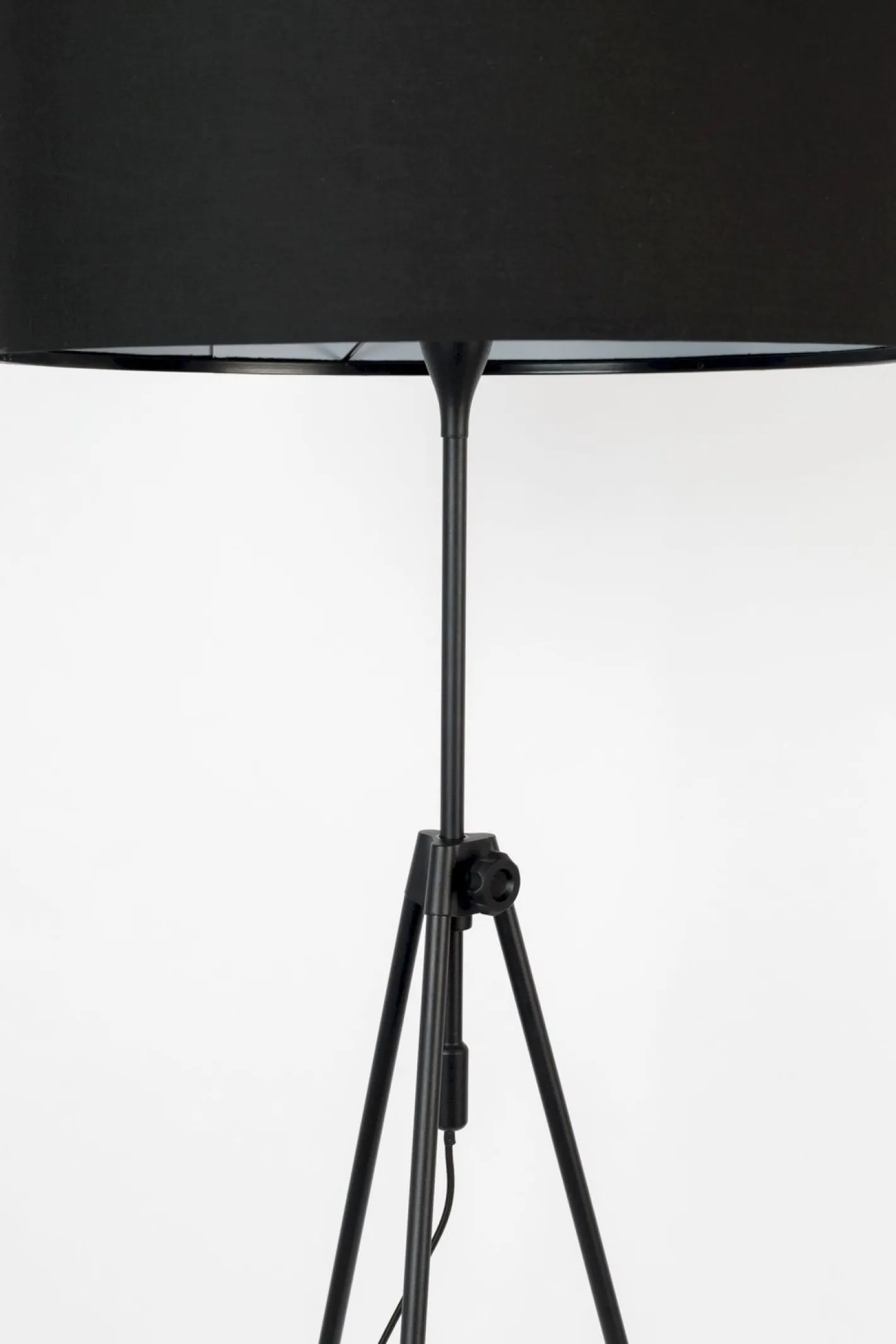 Discount Zuiver Lesley Vloerlamp Black