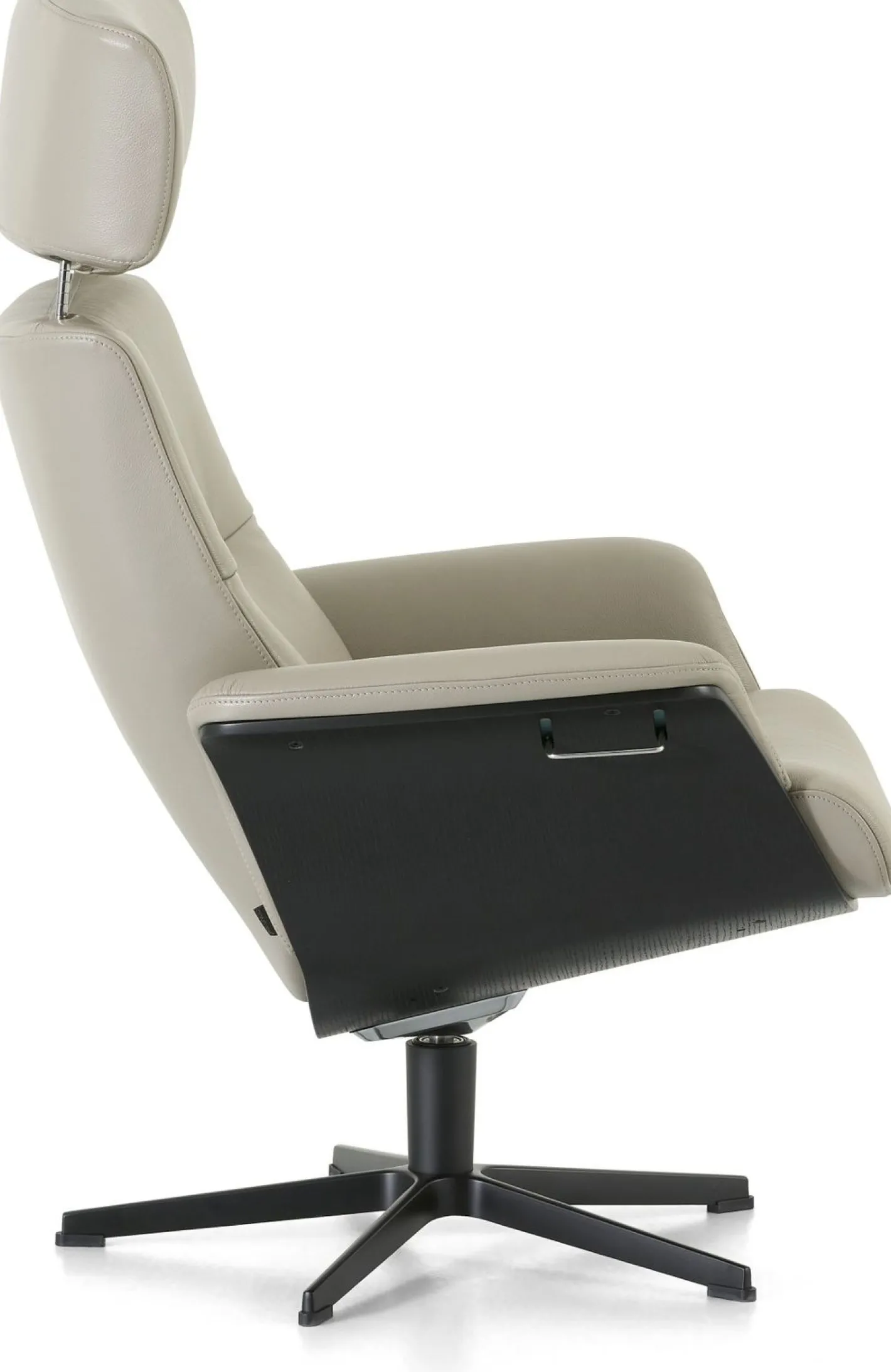 New Montèl Luxor Relaxfauteuil + Hocker Cement