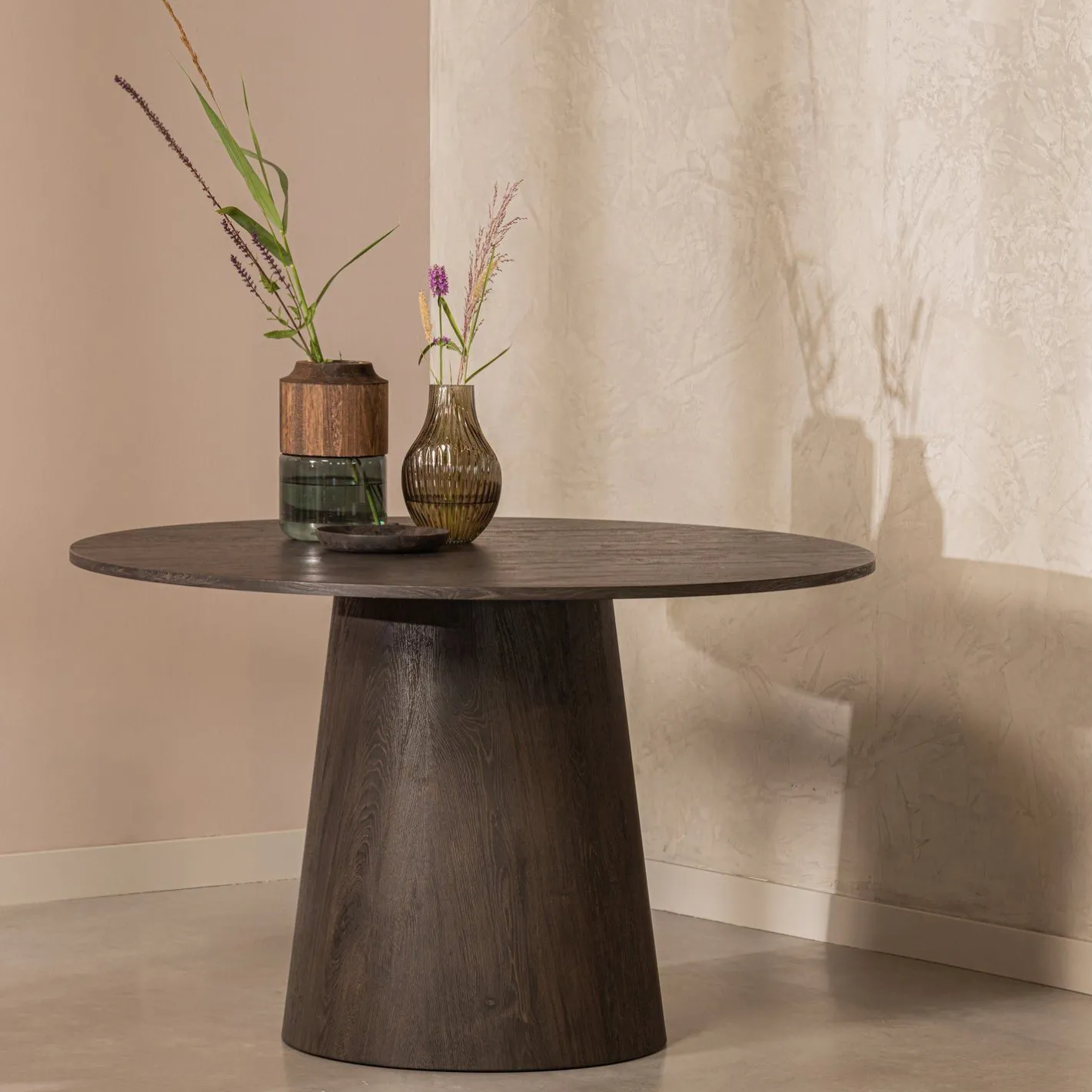 Best WOOOD Maan Eettafel Dark Brown