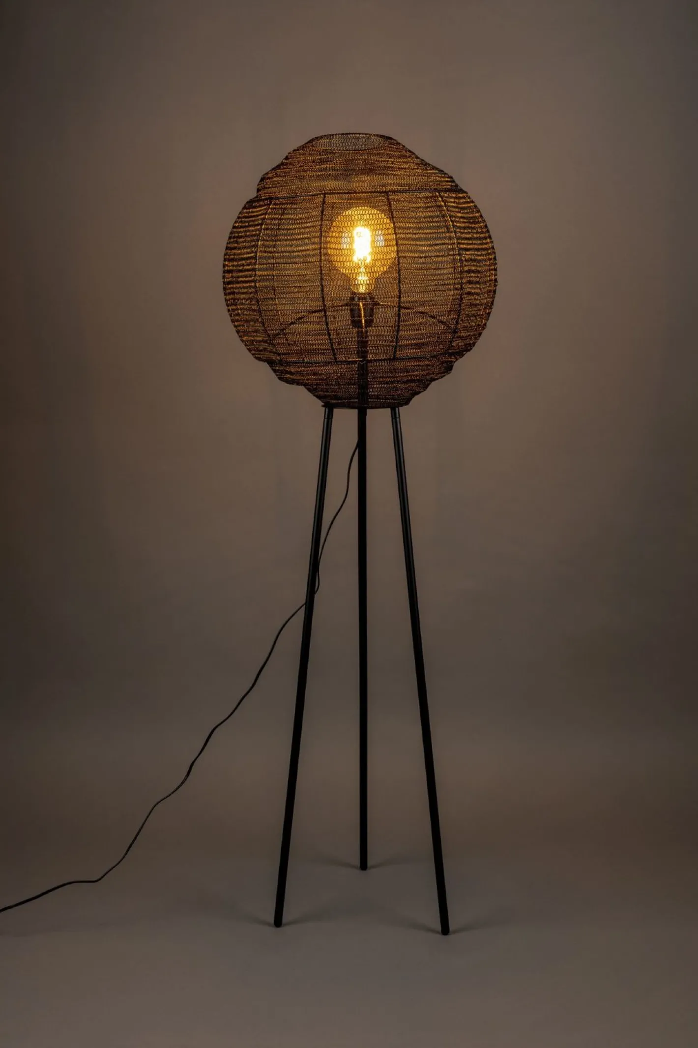 New Dutchbone Meezan Vloerlamp Black