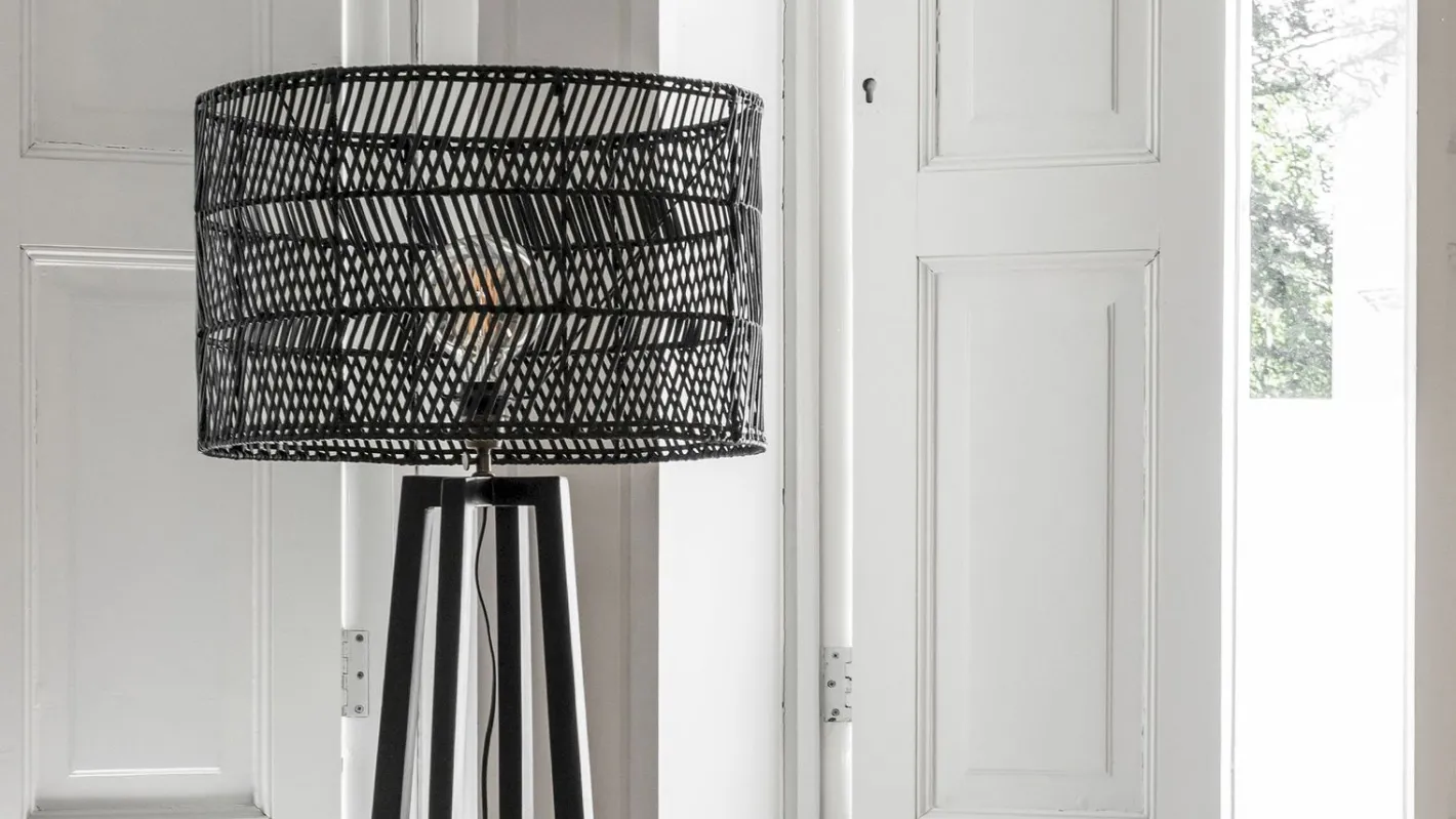 New MUST Living Es Canar Vloerlamp Zwart