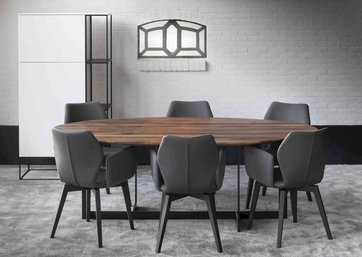 Best Interstar Ovaal Eettafel Bruin