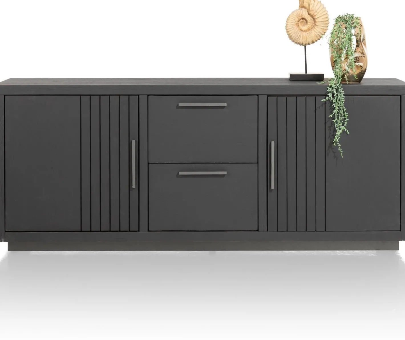 Hot Henders en Hazel Pavie Dressoir Castle Black