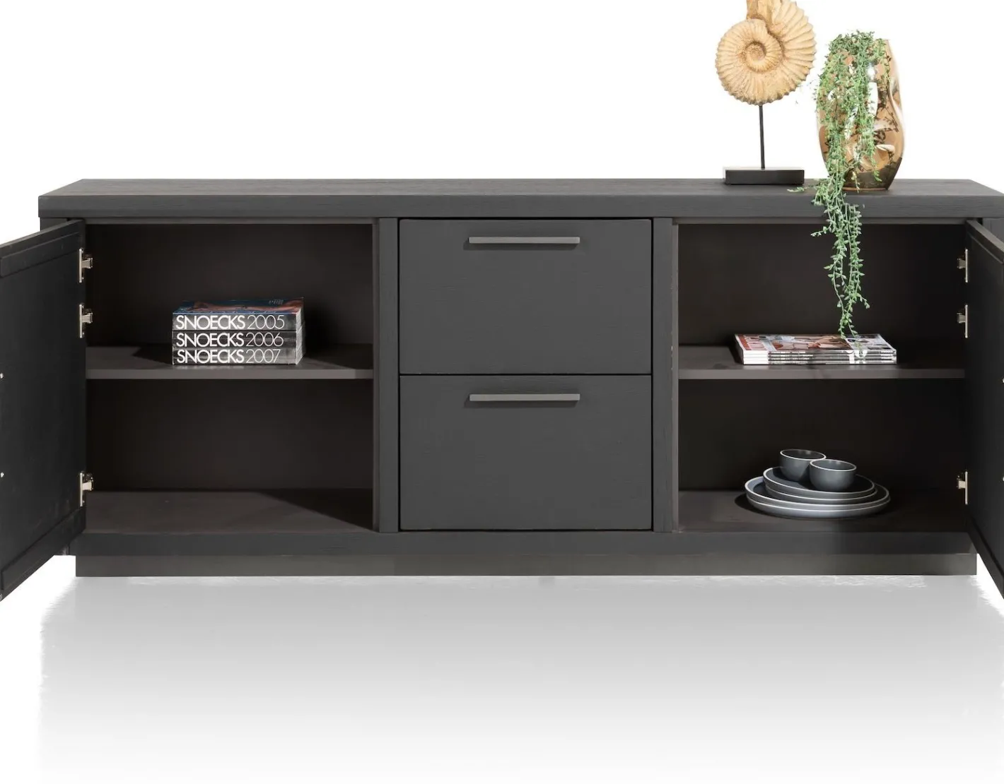 Hot Henders en Hazel Pavie Dressoir Castle Black