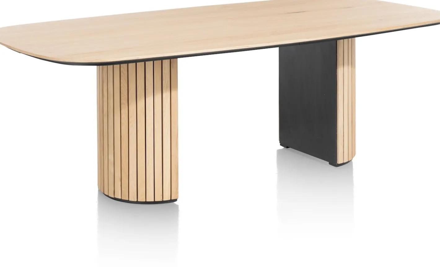 Best Henders en Hazel Pavie Eettafel Natural