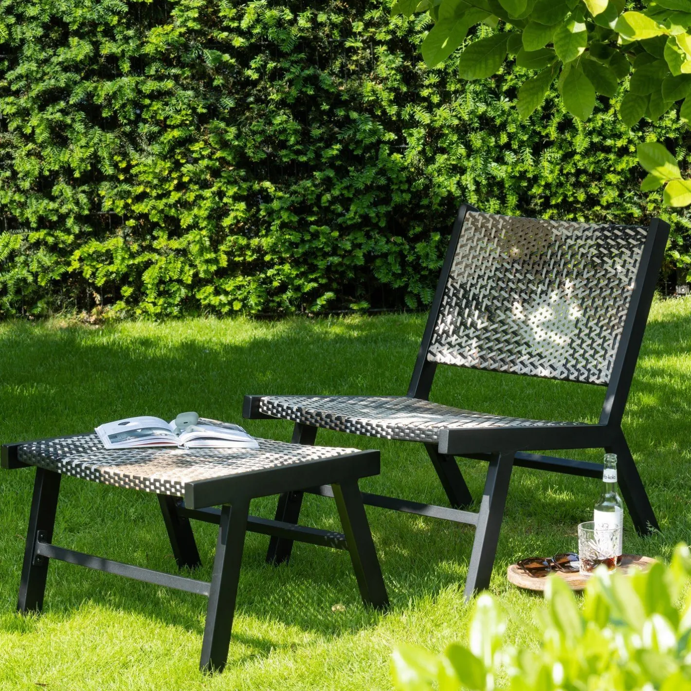 Sale WOOOD Pom Hocker Black
