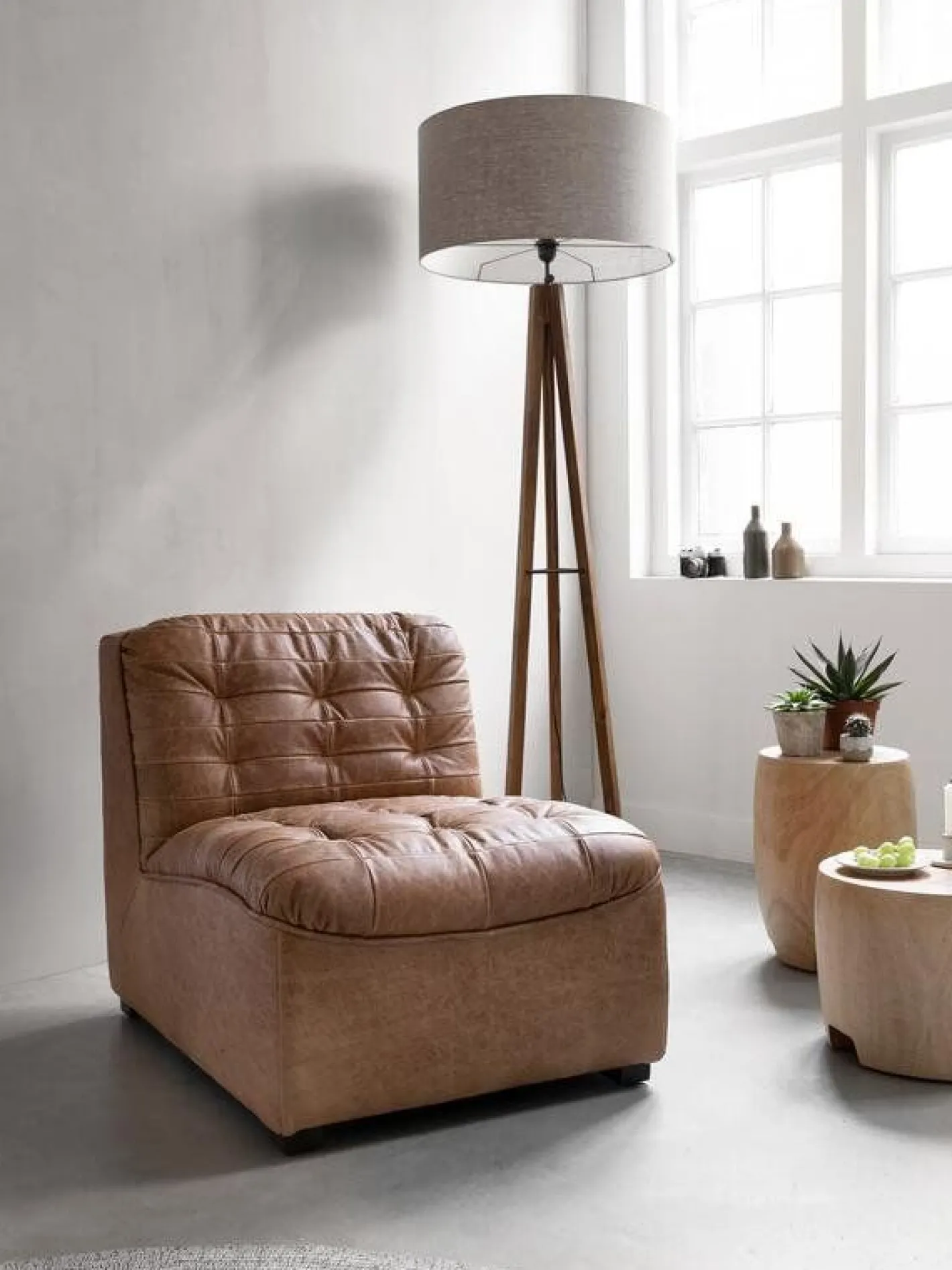 New MUST Living Porto Vloerlamp Zwart