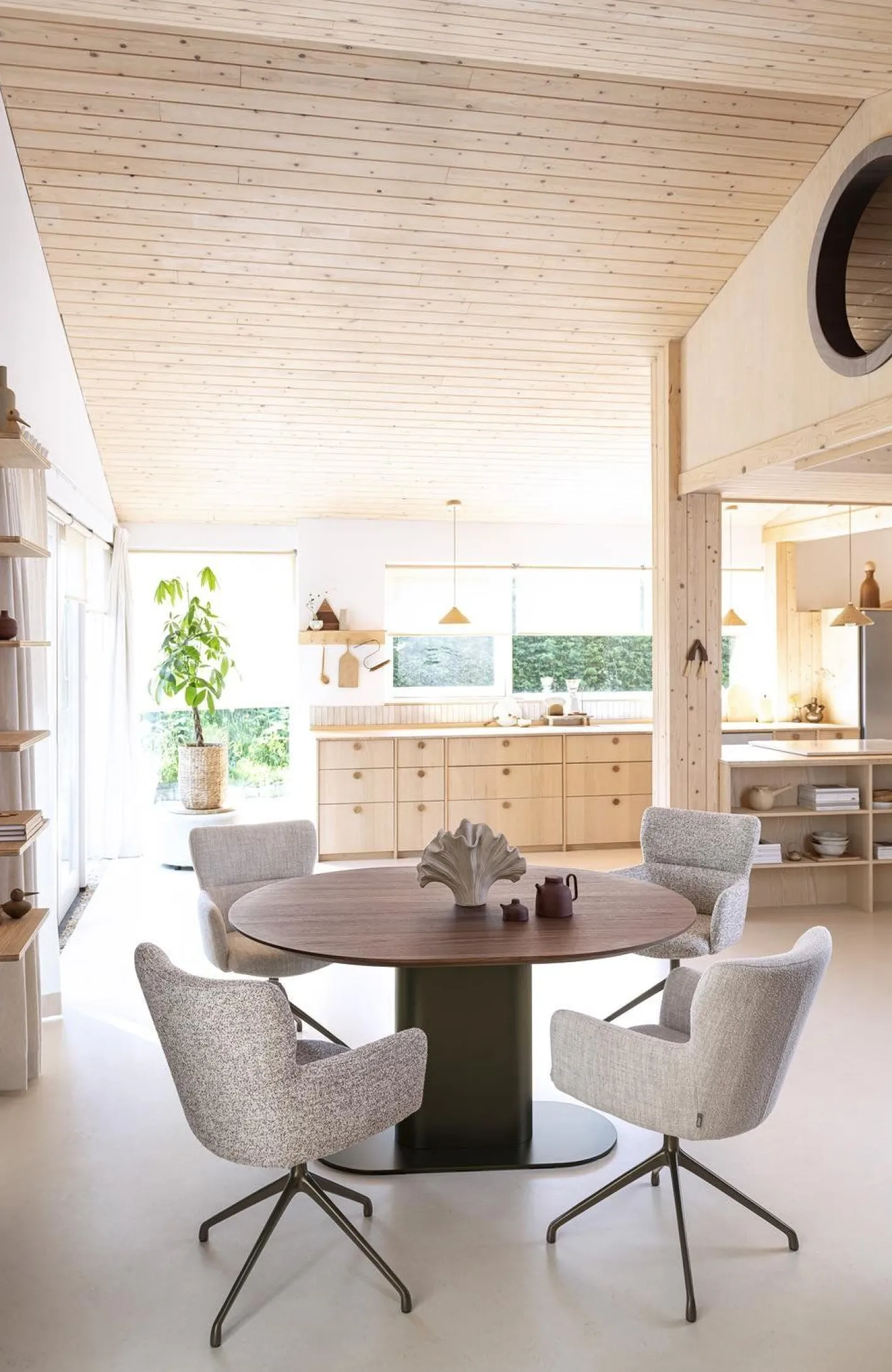Clearance XOOON Sage Draaibaar Eetkamerstoel Cream