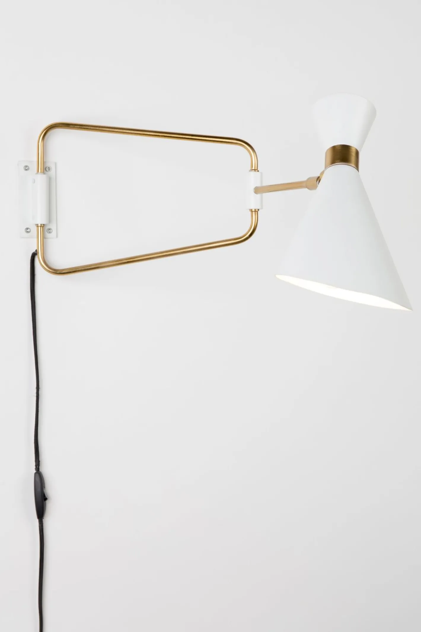 Hot Zuiver Shady Wandlamp White