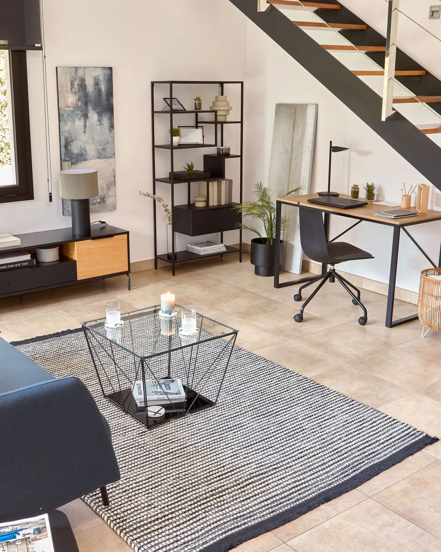 Kave Home Shantay Vakkenkast Zwart