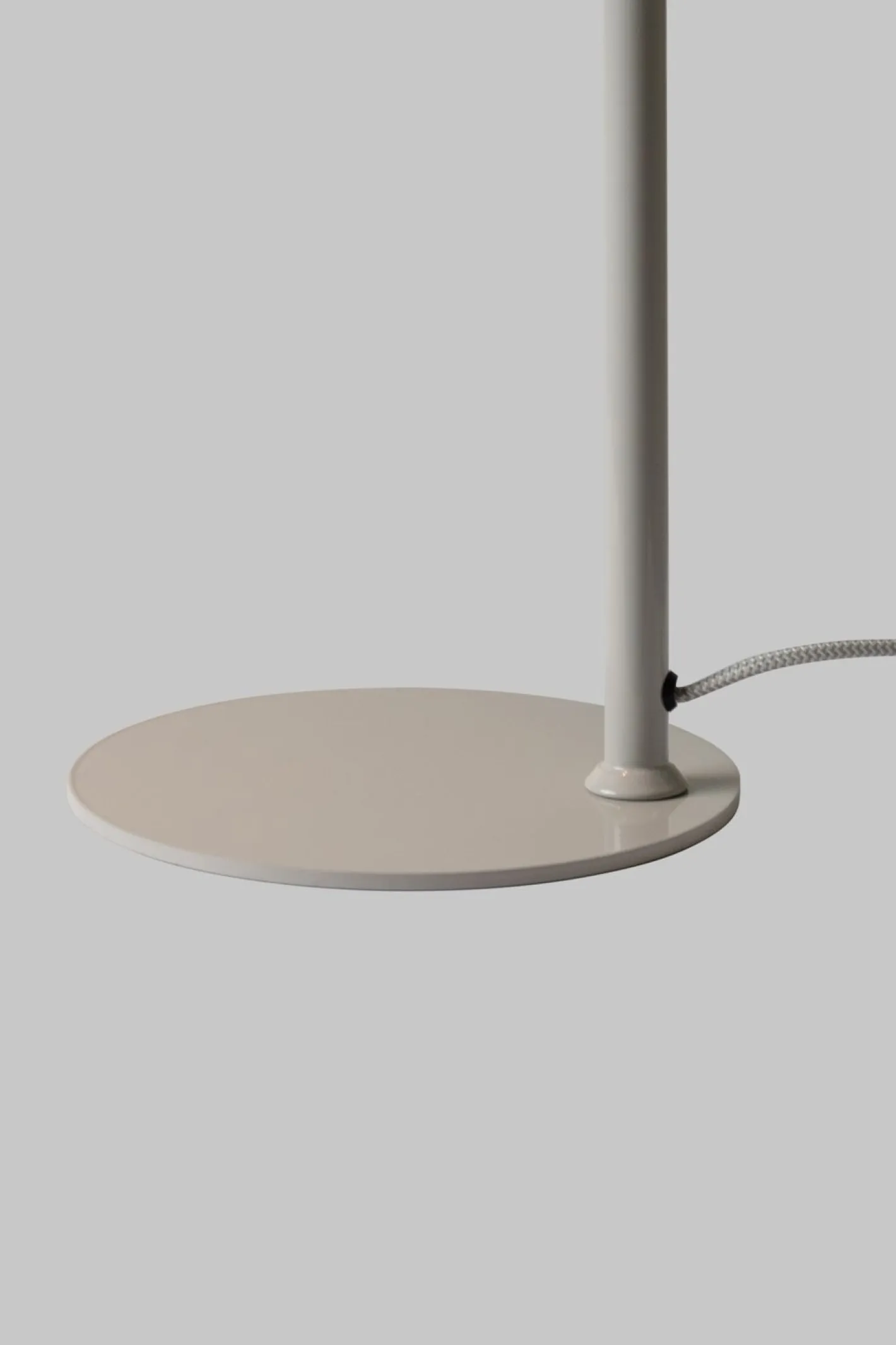 Discount It's about RoMi Stavanger Tafellamp Light Grey