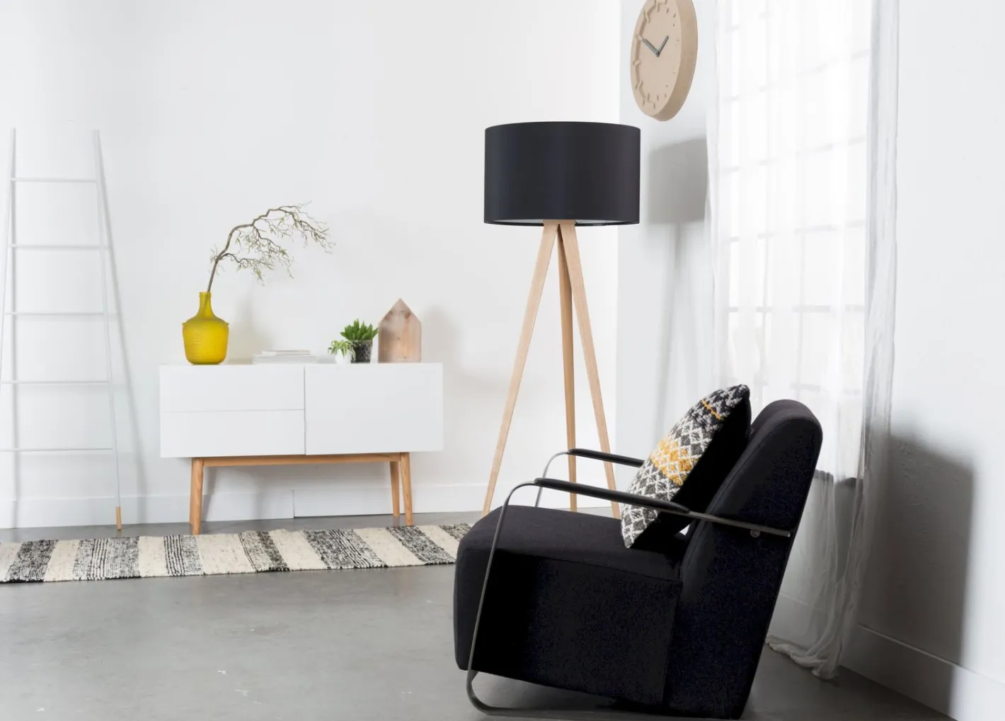 Hot Zuiver Tripod Wood Vloerlamp Black