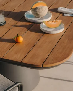 New Kave Home Tudons Tuintafel Grijs