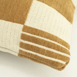Hot By Boo Twist Vierkant Kussen Mustard