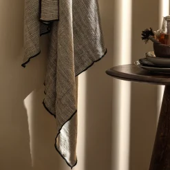 Hot WOOOD Unique Plaid Black, Off White