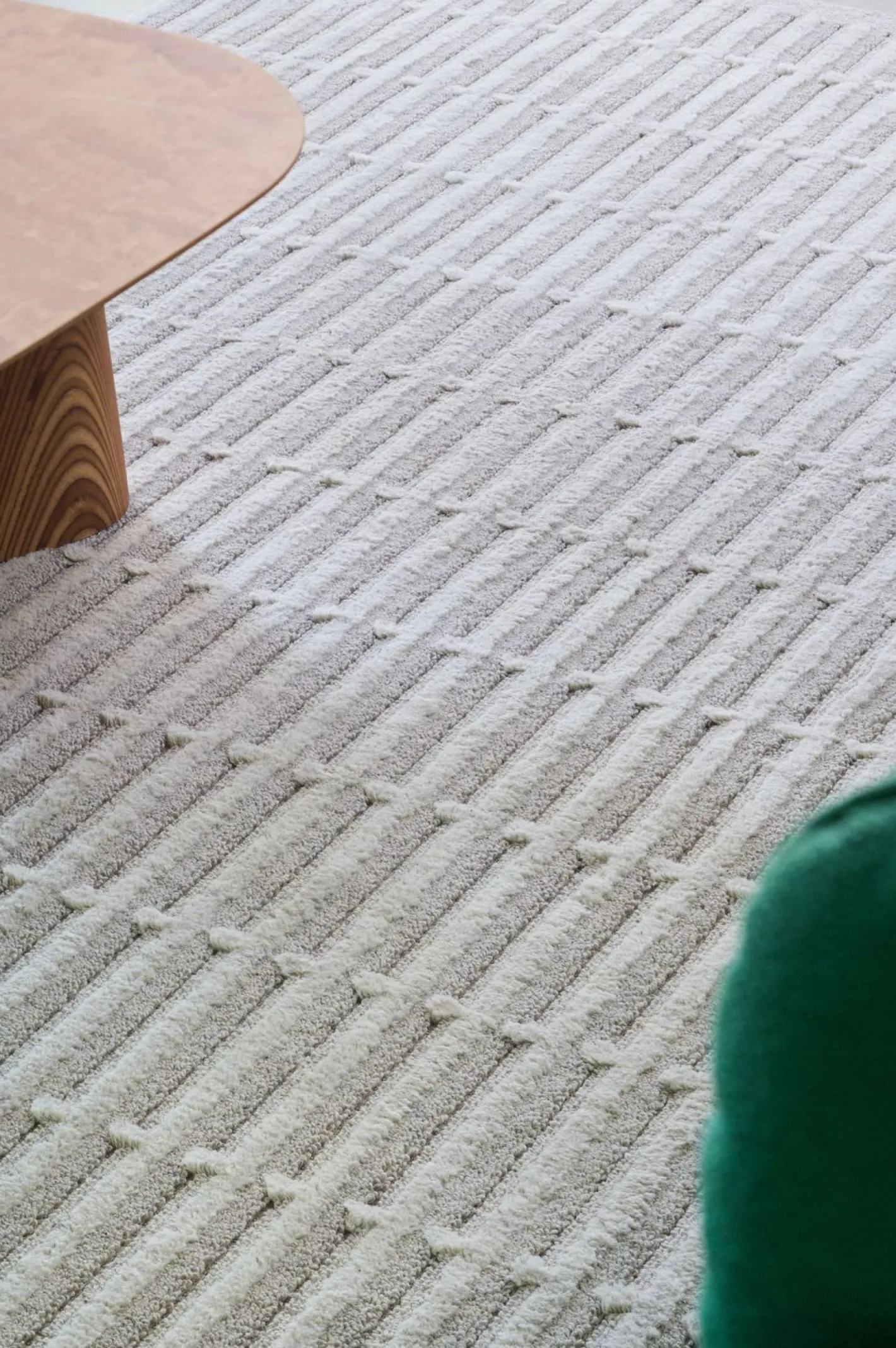 Best Leolux Valleys Vloerkleed Ivory