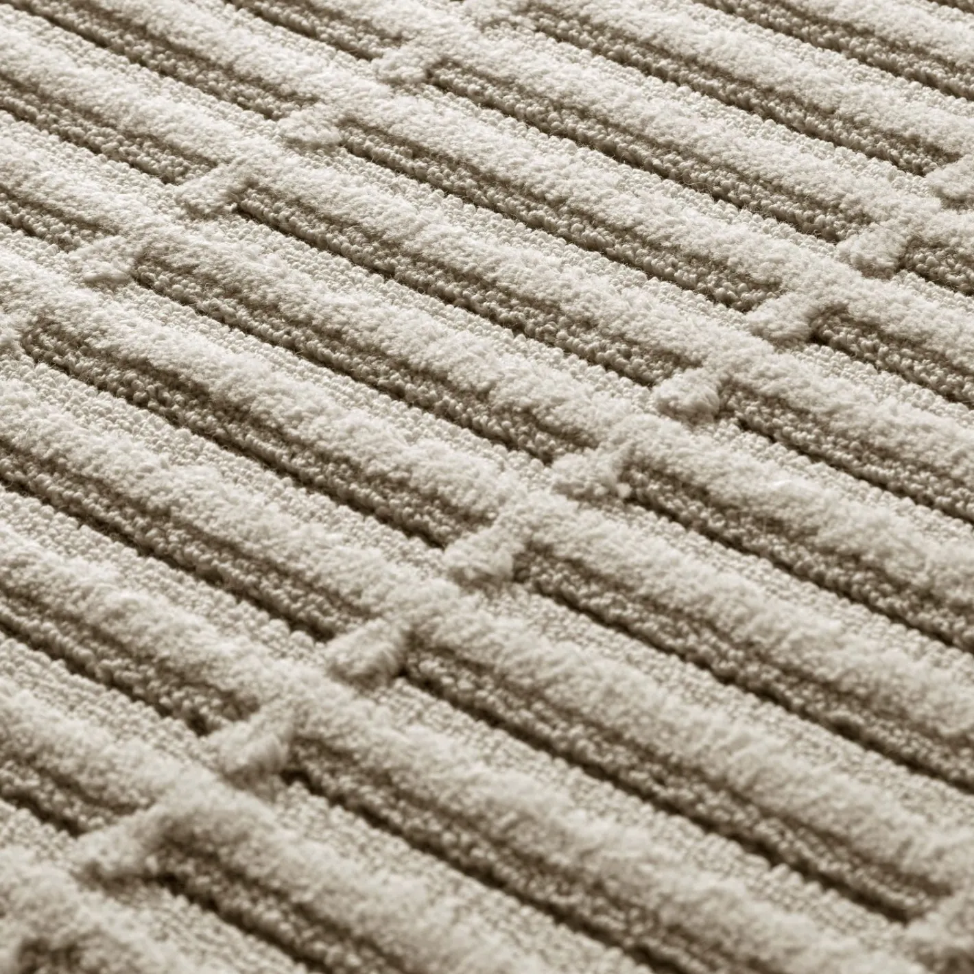 Best Leolux Valleys Vloerkleed Ivory