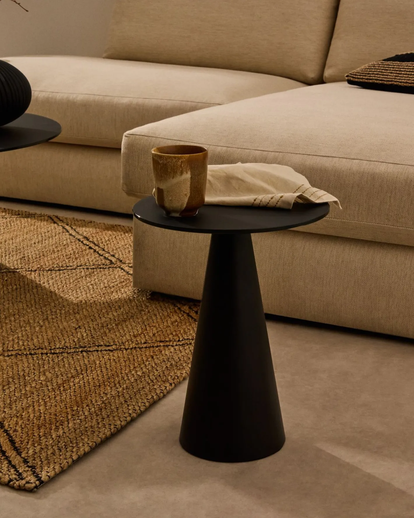 Sale Kave Home Wilshire Bijzettafel Zwart