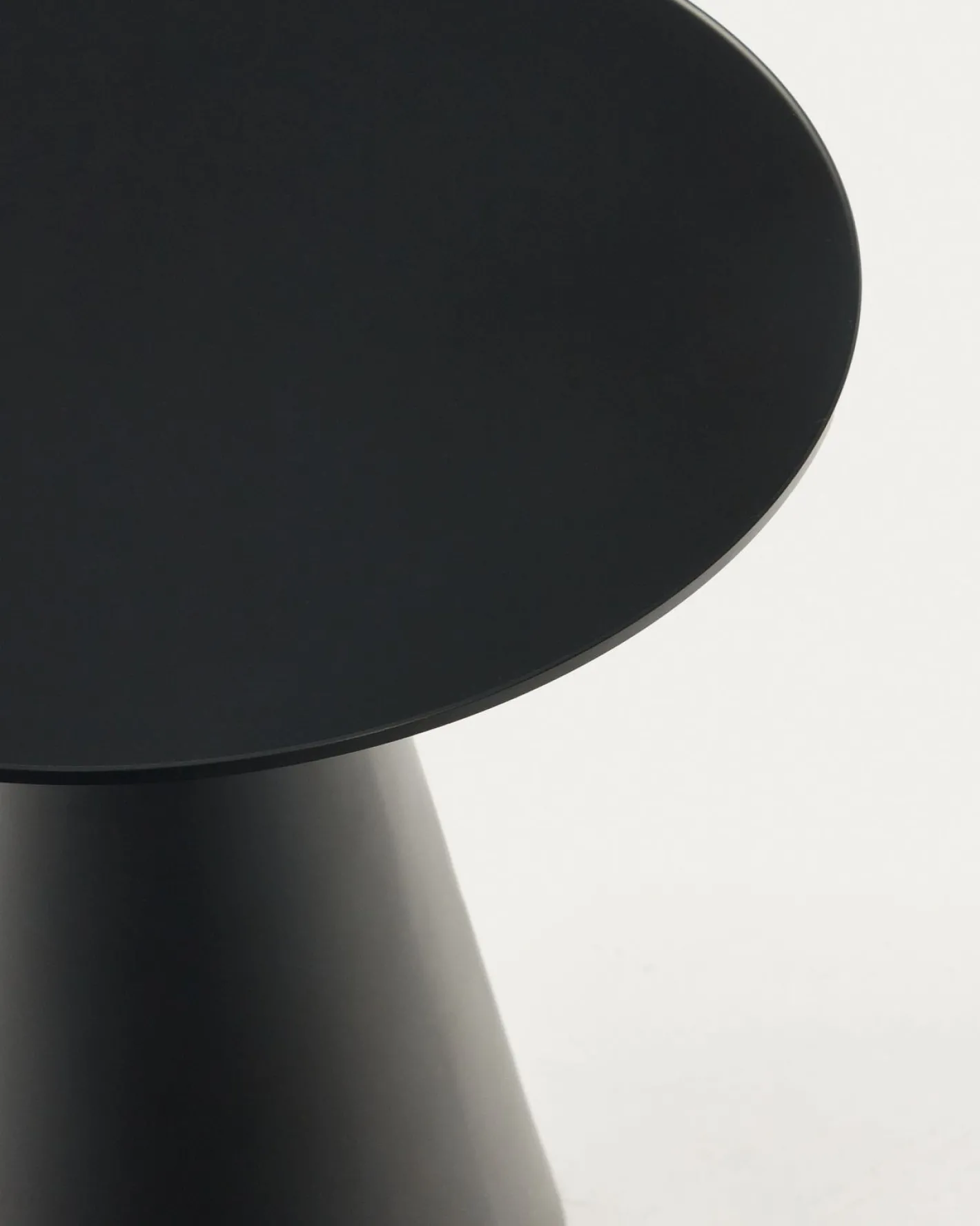 Discount Kave Home Wilshire M Bijzettafel Zwart